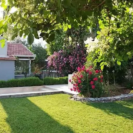 In Seget Donji 7428 Apartment Trogir