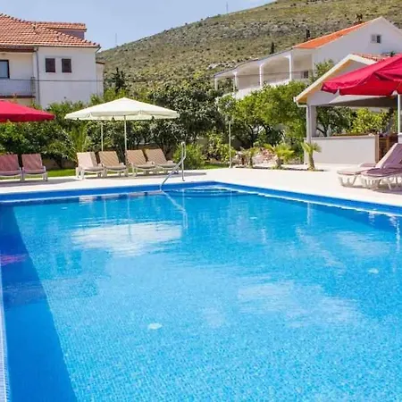 In Seget Donji 7428 Apartment Trogir