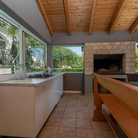 In Seget Donji 7428 Apartman Trogir