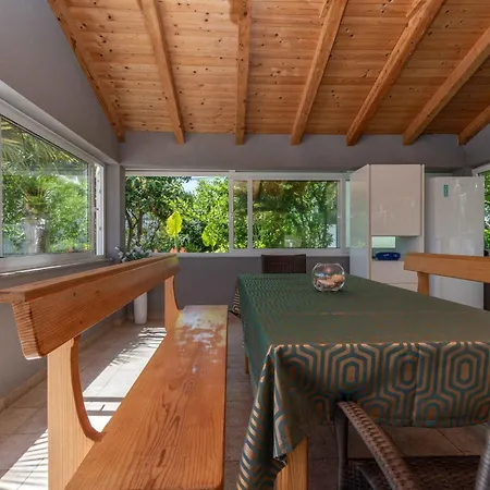 In Seget Donji 7428 *