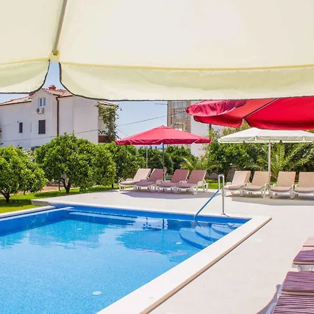 In Seget Donji 7428 *